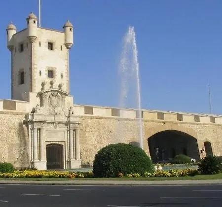 No 14 Cadiz